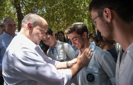 רה"מ בנט בביקור במחנה בני עקיבא: "בנ"ע-המקום שתרם לי כ"כ למהלך החיים"